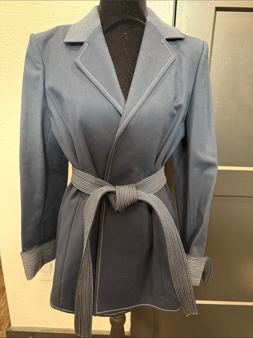 Ellen Tracy Navy Belted Blazer Jacket Size 8